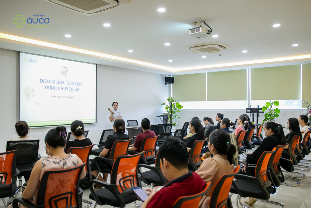 Khép Lại Lớp Tiền Sản Tháng 7 – Hành Trang Vững Chắc Cho Ba Mẹ Trước Ngày Vượt Cạn lop tien san thang 7 4
